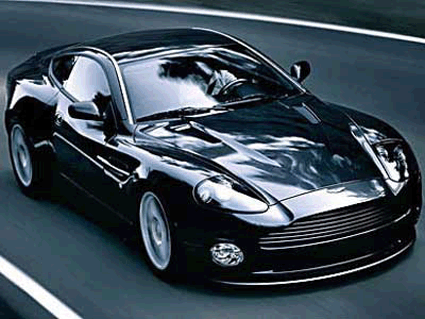 ASTON MARTIN, TRE STUDI IN PISTA